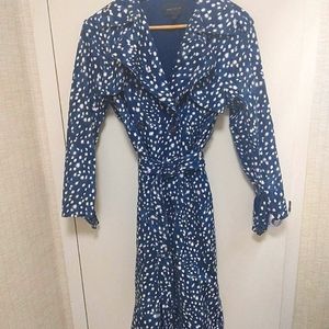 💕Ann Taylor, Size XS💕 NWOT. Teal and White Dotted, Trench Coat w Matching Belt